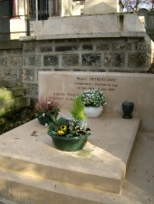 ミシェル・ペトルチアーニのお墓